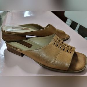 Danelle Black and Tan Slip-on 1inch Heels 6.5